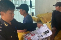Lại bắt gần 18.400 sản phẩm nghi hàng giả tại Lao Bảo, Cha Lo