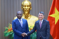 Thủ tướng Lê Minh Hưng đề nghị Angola hỗ trợ doanh nghiệp Việt Nam mở rộng đầu tư