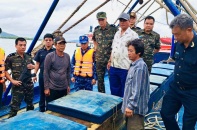 Bắt tàu vận chuyển 30.000 lít dầu DO không rõ nguồn gốc trên biển