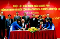 Thủ tướng Roberta Fica chứng kiến Lễ ký kết giữa VNPTvới Slavia Capital Services