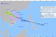 Bão số 10 Bualoi đang tiến vào miền Trung, gây mưa to, gió lớn
