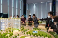 Từ 20/11/2025, phí cấp Chứng chỉ hành nghề môi giới bất động sản là 300.000 đồng/chứng chỉ