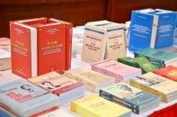 Nhà nước "đặt hàng" gần 1.000 đầu xuất bản phẩm