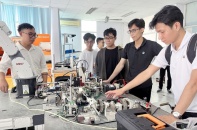Cấp học bổng cho 1.500 nhà khoa học trẻ đi đào tạo ở nước ngoài về công nghệ chiến lược