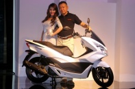 Honda Việt Nam tung 10 mẫu xe mới, kỳ vọng bán 2 triệu chiếc xe máy năm tài chính 2016
