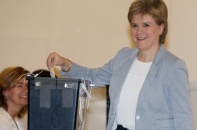 Công bố kết quả bỏ phiếu về Brexit: Tỷ lệ người dân ủng hộ Anh ở lại EU nhỉnh hơn