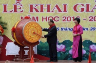 Dự khai giảng trường Nguyễn Đình Chiểu, Thủ tướng xúc động với nghị lực của thầy giáo "Lục Vân Tiên thời nay"