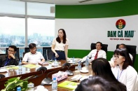 Nhà đầu tư thăm và làm việc với các doanh nghiệp niếm yết ngành Dầu Khí