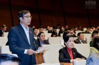 "Các địa phương thu hút đầu tư mang tính chạy đua, thi nhau trải thảm đỏ"