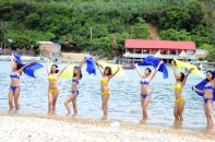 Thí sinh Hoa hậu Hữu nghị ASEAN thổn thức cùng “trái tim” Vịnh Xuân Đài