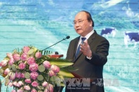 Thủ tướng trăn trở vì lối sống phô trương, lãng phí của một số cán bộ làm "suy yếu niềm tin" của các nhà đầu tư