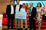 Khách hàng vỡ òa hạnh phúc khi trúng thưởng căn hộ Goldcoast - Nha Trang