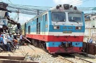Đại biểu Quốc hội chất vấn Bộ trưởng Thể về tình trạng "bỏ bê" ngành đường sắt