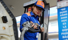 Chiều 2/5, giá xăng tiếp tục tăng mạnh