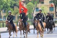 Đại biểu Quốc hội dự buổi diễu hành của Khối Cảnh sát cơ động Kỵ binh