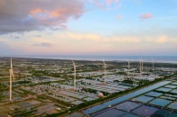 Hacom Holdings đưa vào vận hành nhà máy điện gió trên đất liền lớn nhất Đồng bằng sông Cửu Long