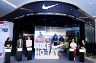 Nike nâng tầm trải nghiệm mua sắm của khách hàng thông qua cửa hàng mới tại Lotte Mall West Lake