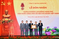 "Cơn mưa" bằng khen cuối năm 2024 dành cho Viettel Global