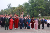 [Ảnh] Tổng Bí thư, Chủ tịch nước Tô Lâm dâng hương tưởng niệm các vua Hùng