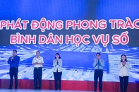 [Ảnh] TP.HCM khởi động phong trào “Bình dân học vụ số” lan tỏa đến mọi người dân