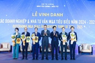 [Ảnh]Vinh danh Doanh nghiệp có thương vụ IPO, thương vụ phát hành riêng lẻ tiêu biểu  