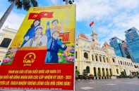 [Ảnh] TP.HCM rực sắc đỏ trước Ngày hội toàn dân