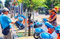 [Ảnh] Người dân TP.HCM trải nghiệm miễn phí xe điện công cộng tại trung tâm thành phố