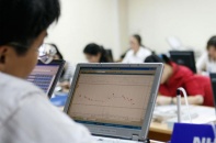 Chóng mặt với ‘mưa’ phát hành tăng vốn