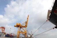 Khi tư nhân kéo doanh nghiệp nhà nước vào “trận chiến” thị trường