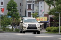 Phát sốt với xe sang nhập khẩu ngoài luồng