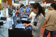 Thị trường Laptop: Hàng nhiều, sức mua chậm