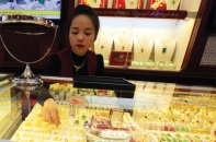 Giá USD hồi phục tạo cơ hội đầu tư vào vàng