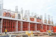Bất động sản TP.HCM: Hàng ngàn căn hộ giá rẻ chuẩn bị bung hàng