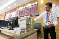 Tín dụng tăng, đề phòng nợ xấu