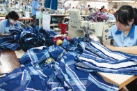 Dệt may lần đầu thặng dư 15,5 tỷ USD