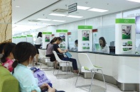 Không bị áp trần, ngân hàng mặc sức tăng phí