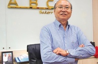 Thợ bánh Kao Siêu Lực và mẩu vỏ táo trong thùng rác