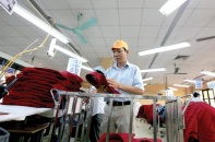 Giấy phép con tiếp tục được cài cắm