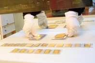 Thận trọng rót vốn khi vàng biến động