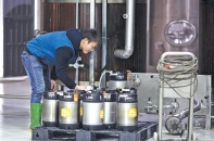 Chinh phục người sống có gu, bia chưng cất thủ công "hốt bạc" tại Hà Nội, TP.HCM