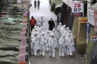 Dịch Covid-19 lan rộng và nhiệm vụ kép của kinh tế Việt Nam