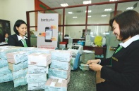 Nhà băng bắt đầu cơ cấu nợ cho khách hàng