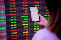 Chứng khoán phiên 13/11: Giằng co mạnh, Vn-Index nỗ lực giữ điểm 