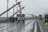 Miền Trung - Tây Nguyên chạy đua thời gian khắc phục lưới điện sau bão số 12