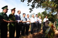 Lãnh đạo Quảng Bình viếng, dâng hương mộ Đại tướng Võ Nguyên Giáp và nghĩa trang Liệt sỹ Ba Dốc