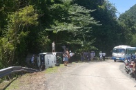 Quảng Bình: Tai nạn xe khách nghiêm trọng làm ít nhất 9 người chết