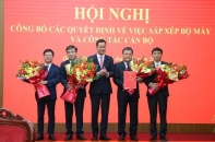  Quảng Bình công bố quyết định về sắp xếp bộ máy và công tác cán bộ