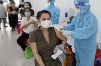 TP.HCM: Đề xuất đưa chỉ tiêu tiêm vắc xin Covid-19 vào tiêu chí thi đua
