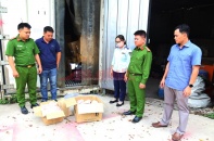 Bình Dương: Phát hiện hàng chục tấn thịt, xúc xích "bẩn" bán cho nhà hàng, bếp ăn công nghiệp