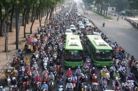 Đến năm 2030, tất cả cán bộ, công viên chức TP.HCM phải đi xe máy điện